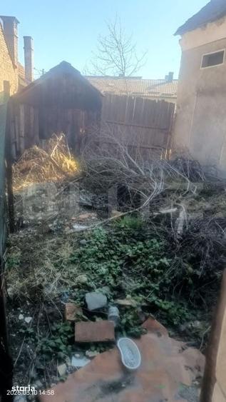 Casă cu 2 camere cu Teren 173 Mp în Central