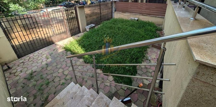 Apartament cu 3 camere decomandat în Dămăroaia