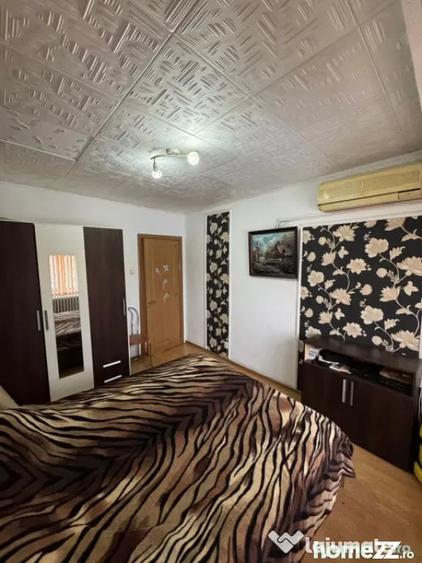 Apartament cu 3 camere decomandat în Republicii