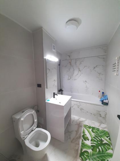 Apartament cu 2 camere decomandat în Berceni