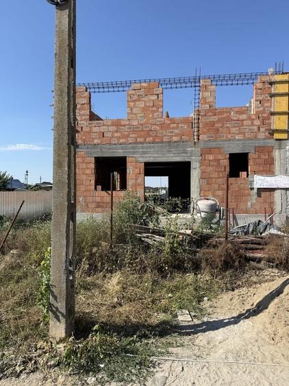 Casă cu 4 camere în Vărsătura