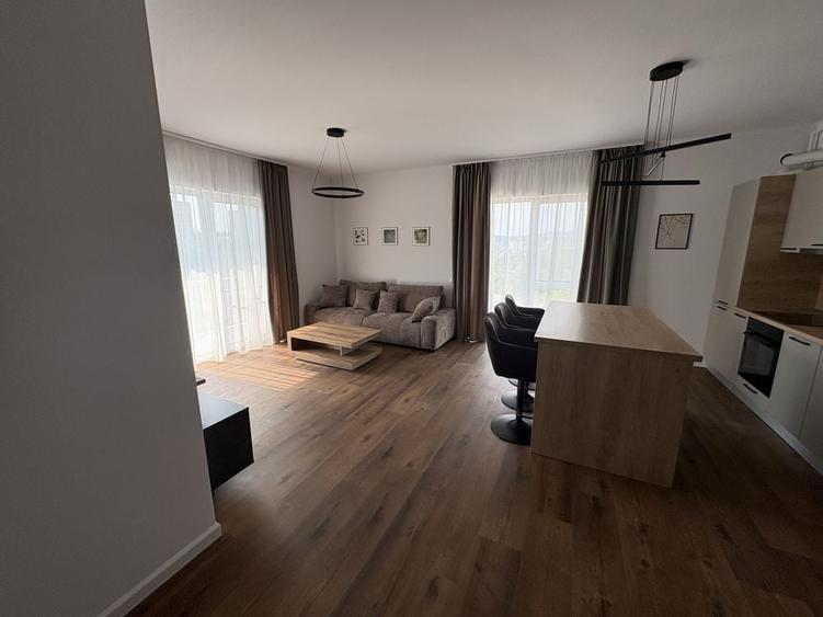 Apartament cu 3 camere decomandat în Dosu Bricii