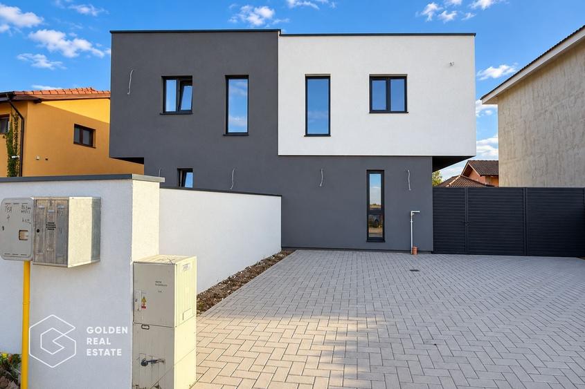 Duplex cu 4 camere cu Canalizare în Săcălaz