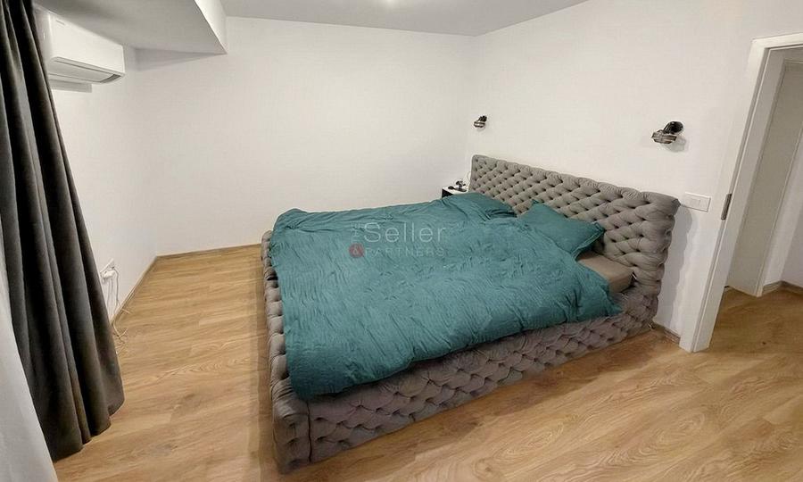 Apartament cu 3 camere decomandat, mobilat în Tractorul