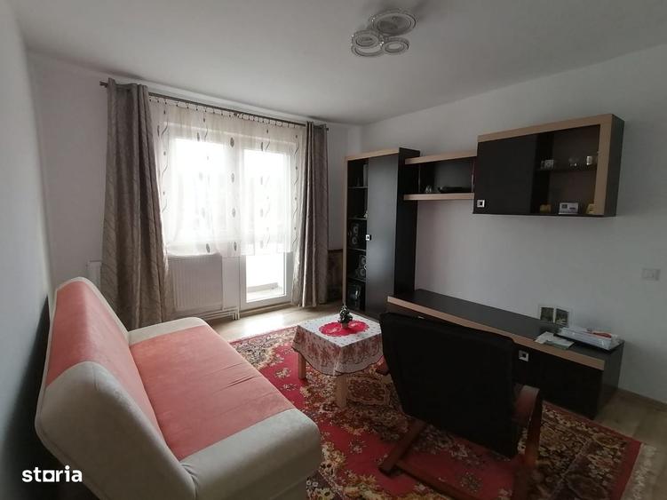 Apartament cu 2 camere semidecomandat în Vitrometan