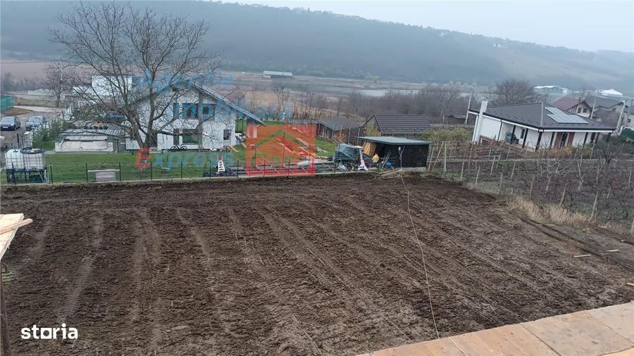 Casă cu 4 camere cu Teren 788 Mp în Dumești