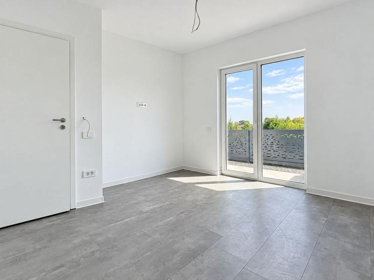 Duplex cu 5 camere cu Canalizare în Aradului