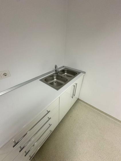 Spațiu comercial, de 20 mp, în Central