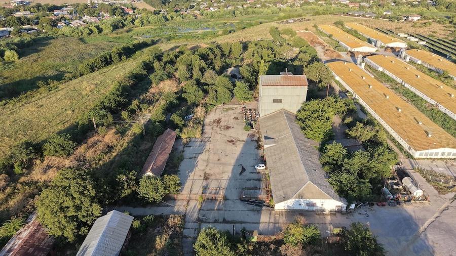 Spațiu comercial, de 25,877 mp, în Frumușani