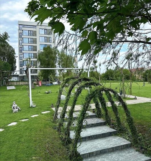 Apartament cu 2 camere decomandat în Sisești