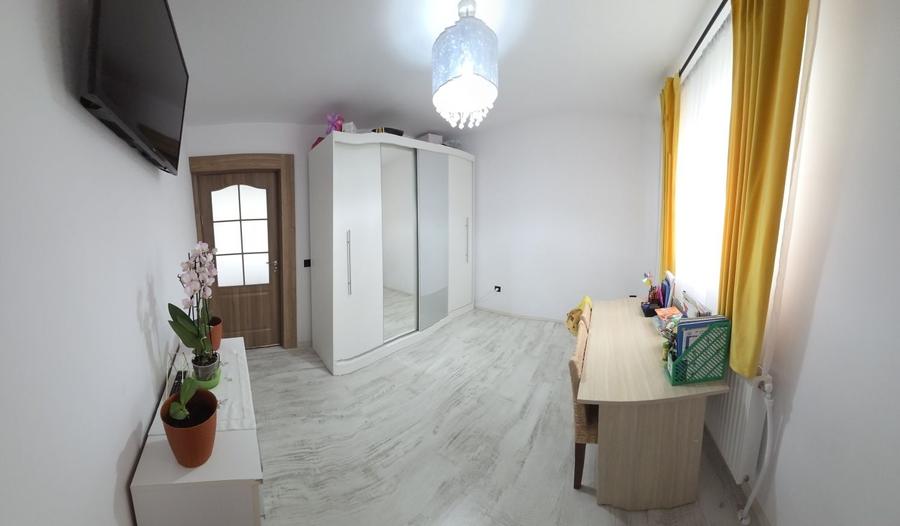 Casă cu 3 camere în Central