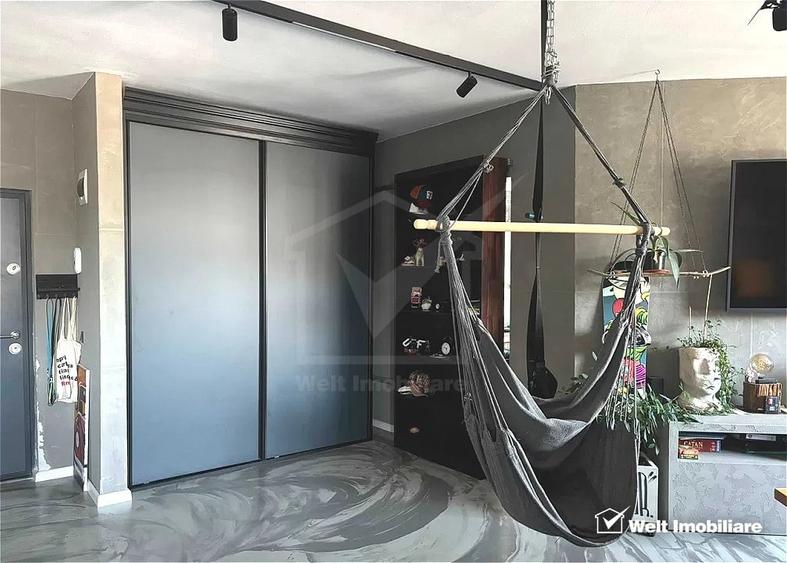 Apartament cu 3 camere semidecomandat, mobilat în Florești