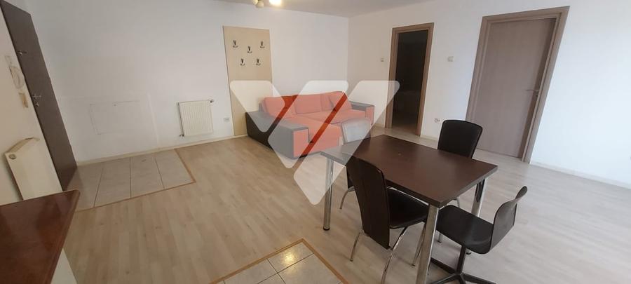 Apartament cu 3 camere semidecomandat, mobilat în Hipodrom 3