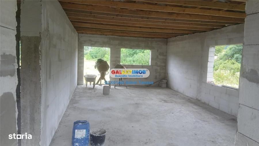 Casă cu 3 camere în Băbana