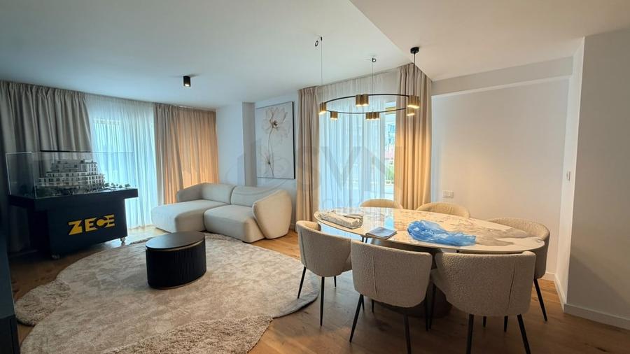 Apartament cu 3 camere decomandat, mobilat în Unirii