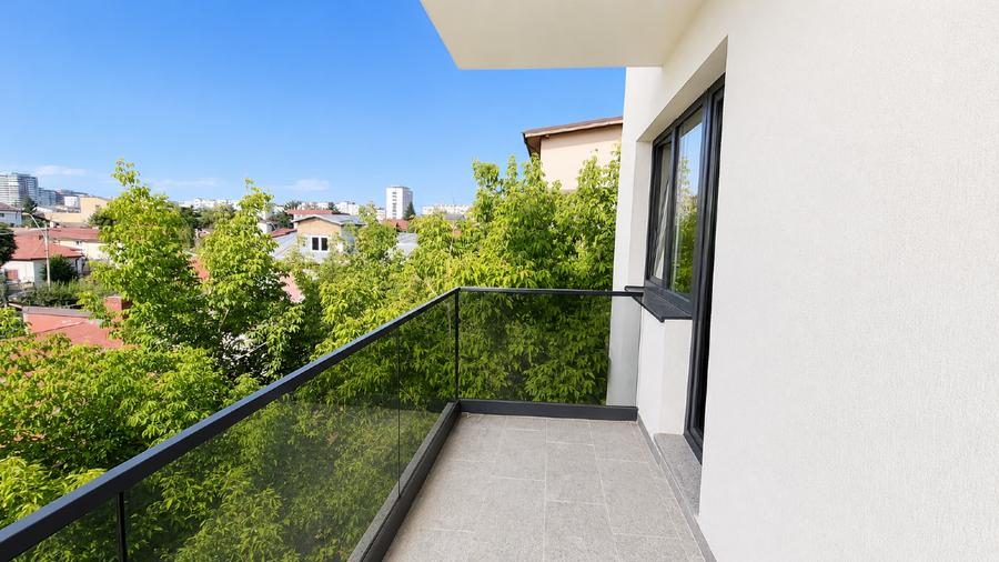 Apartament cu 3 camere decomandat în 1 Mai