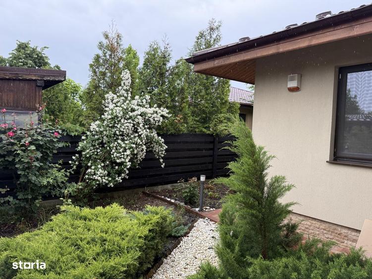 Casă cu 5 camere cu Teren 600 Mp în Balotești