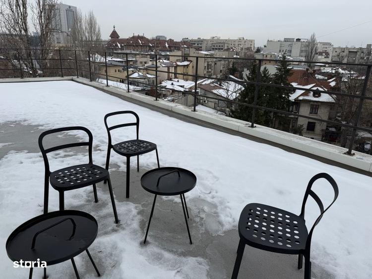 Apartament cu 3 camere decomandat în Romană