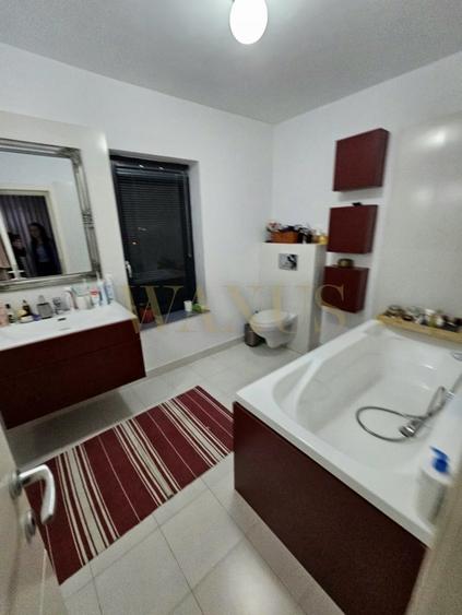 Casă individuală cu 5 camere cu Canalizare în Dej