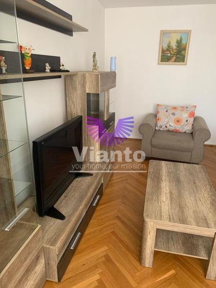 Apartament cu 3 camere decomandat, mobilat în Vasile Aaron