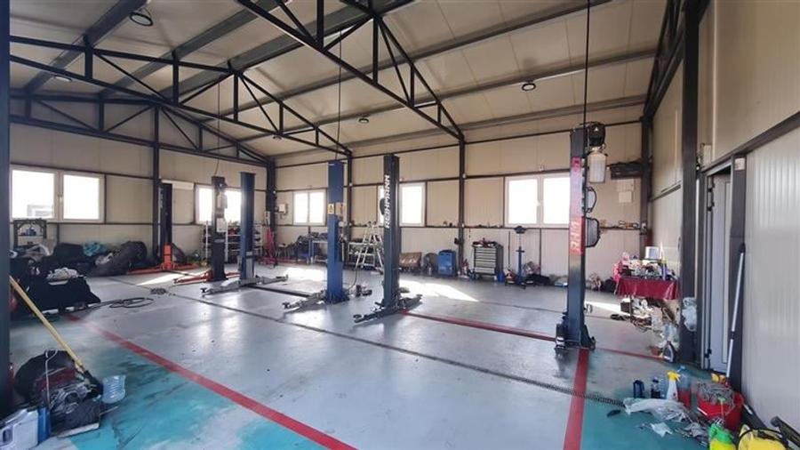 Spațiu industrial, de 344 mp, în Podari