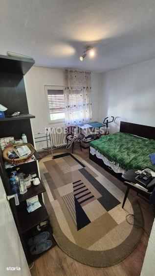 Apartament cu 3 camere în Cetate