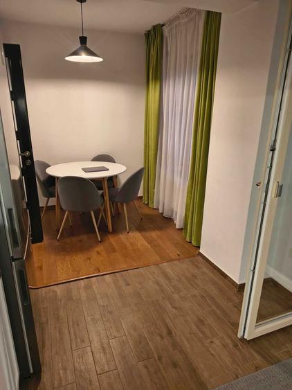 Apartament cu 3 camere decomandat în Gară