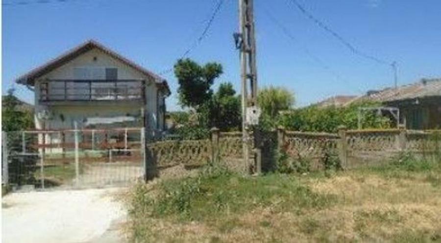 Casă cu 4 camere cu Teren 1443 Mp în Braniștea