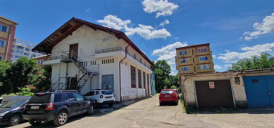 Spațiu comercial, de 250 mp, în Govândari