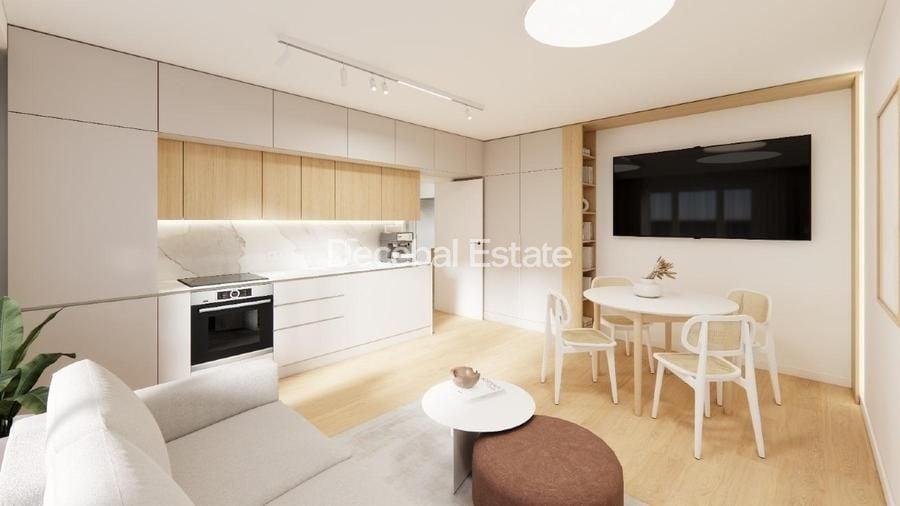Apartament cu 3 camere decomandat în P-ța Muncii
