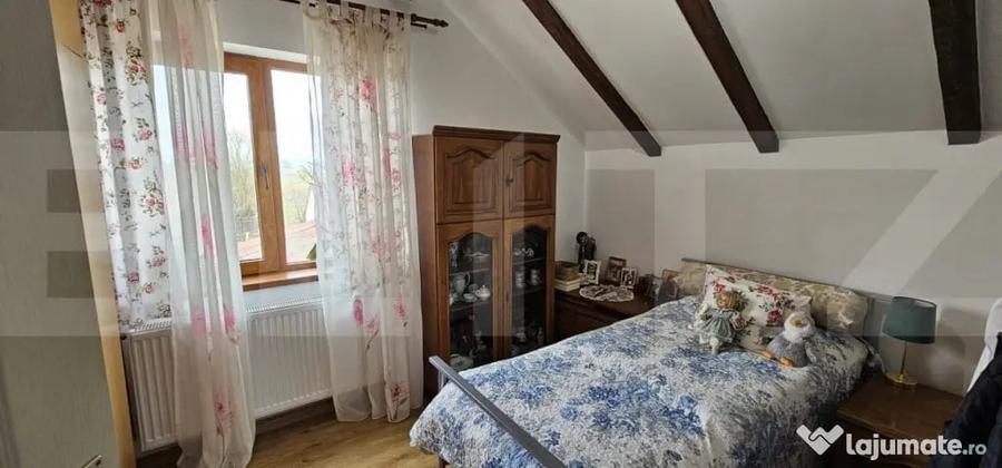Casă cu 4 camere cu Teren 569 Mp în Central