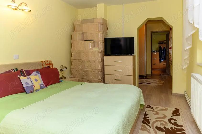 Casă cu 4 camere cu Teren 3500 Mp în Hemeiuș