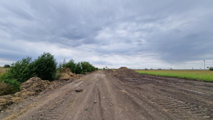 Teren agricol intravilan de 39862 mp, în Ștefăneștii de Jos