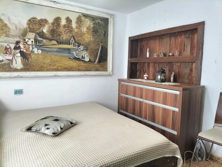 Casă cu 5 camere cu Teren 1000 Mp în Central