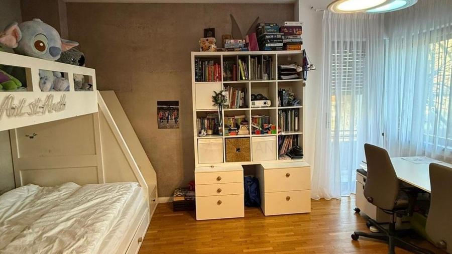 Apartament cu 4 camere decomandat, mobilat în Dorobanți