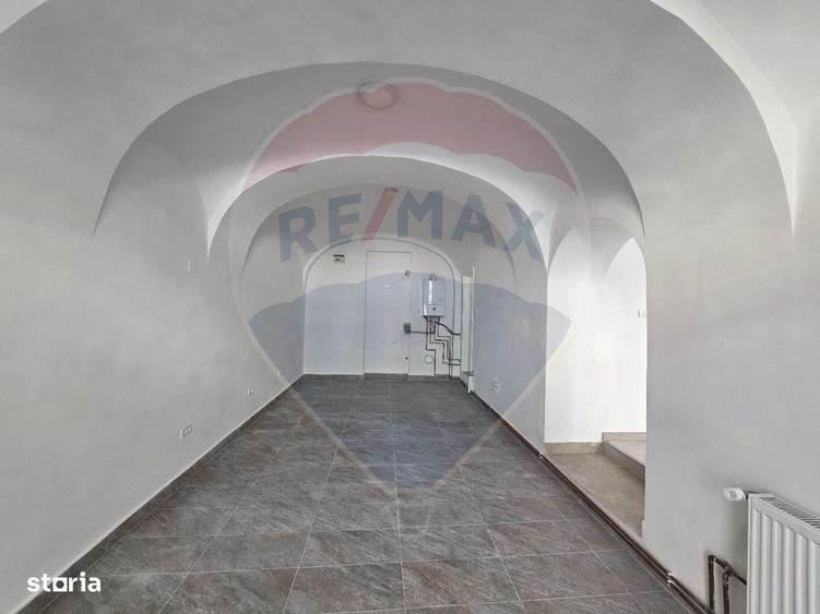 Spațiu comercial, de 80 mp, în Central