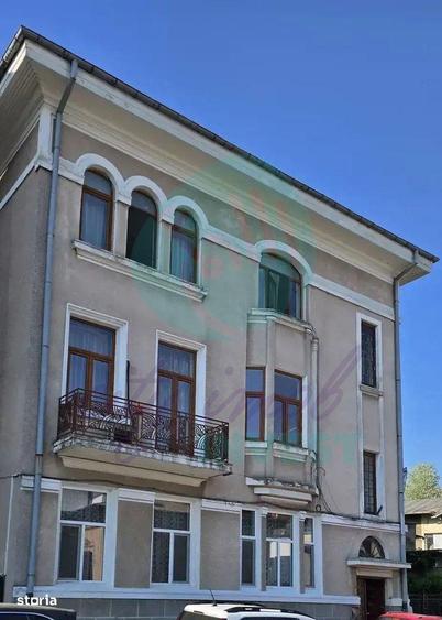 Apartament cu 4 camere, mobilat în Unirii