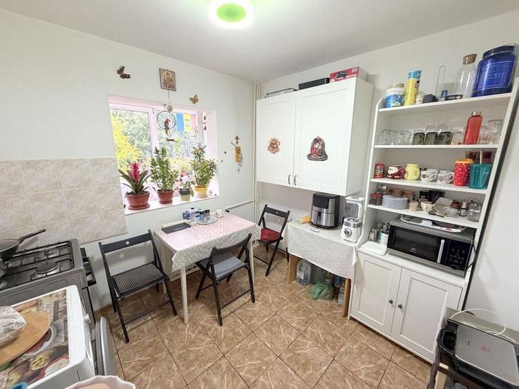 Apartament 2 camere 2 balcoane | decomandat | Aviatiei | 2 minute metrou - 8