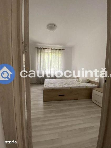 Apartament cu 3 camere semidecomandat în Drumul Taberei