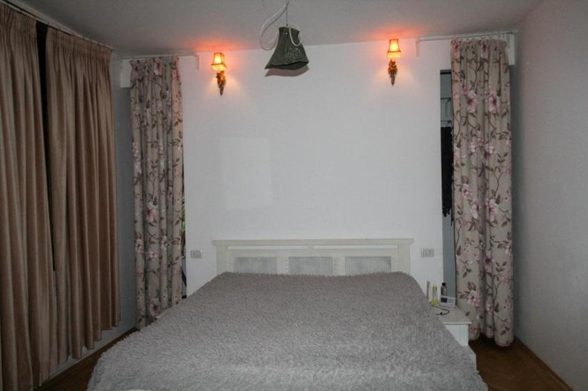 Apartament cu 3 camere circular, mobilat în Capitale