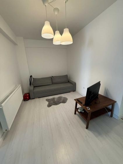 Apartament cu 2 camere semidecomandat în Exterior Vest