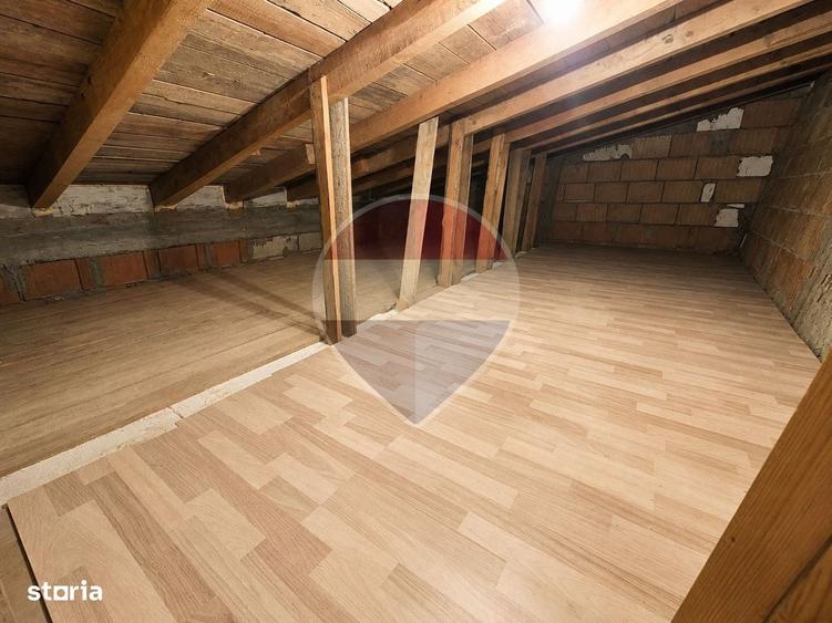 Casă cu 4 camere în Dragomirești-Deal