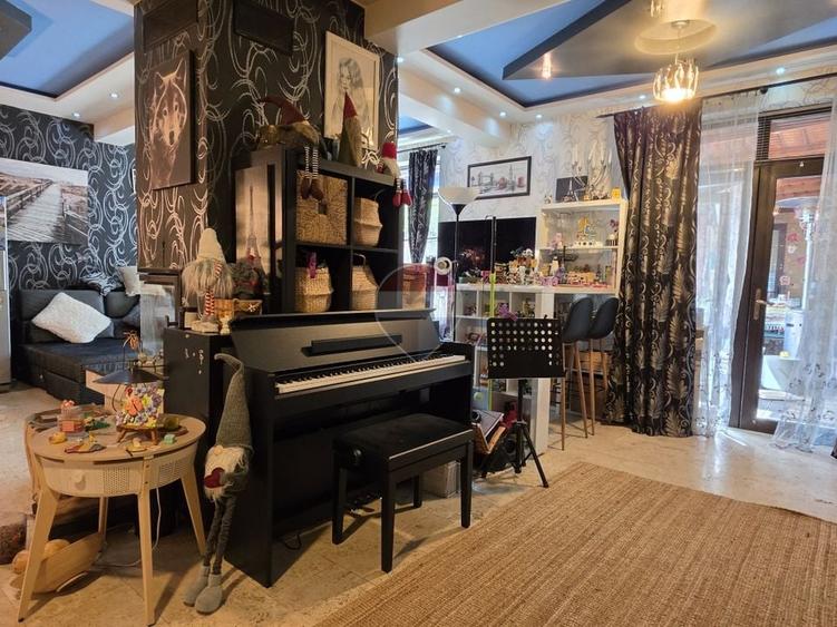 Duplex cu 5 camere cu Teren 233 Mp în Sud