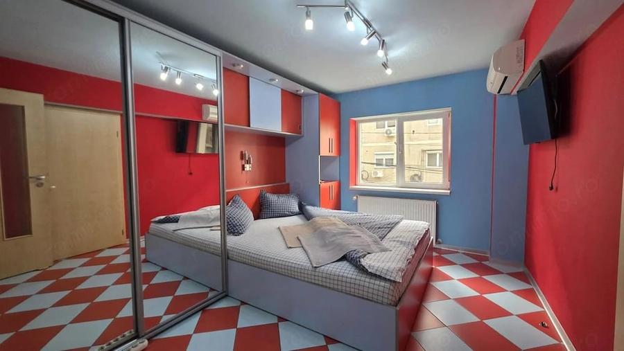 Apartament cu 4 camere decomandat în Complex Studențesc