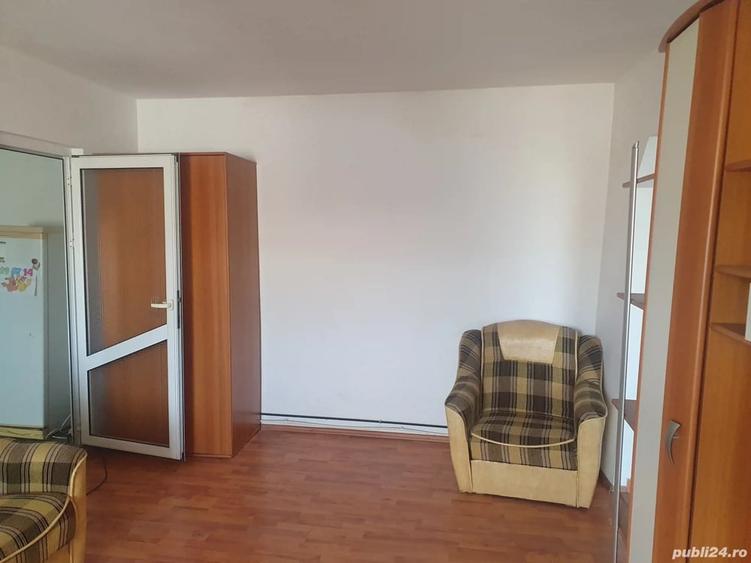 Apartament cu 3 camere nedecomandat în Central