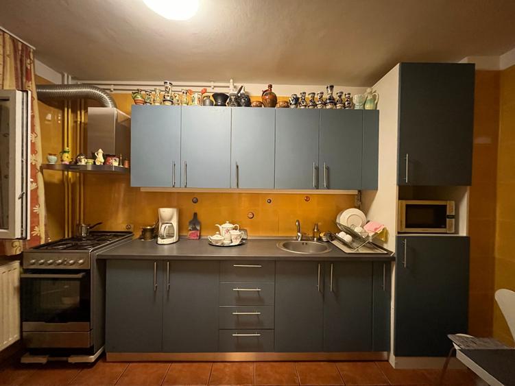 Apartament cu 3 camere decomandat în Tineretului