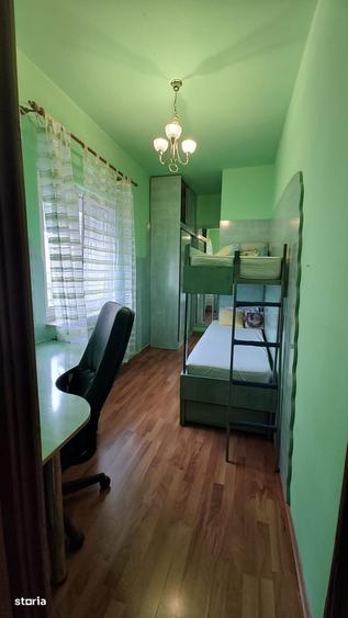 Apartament cu 3 camere în Decebal