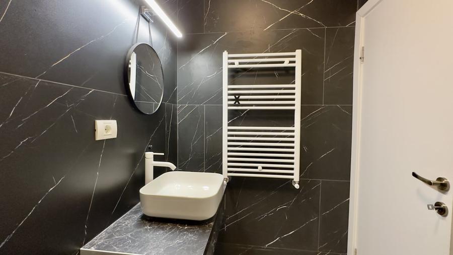 Duplex cu 4 camere cu Canalizare în Nord