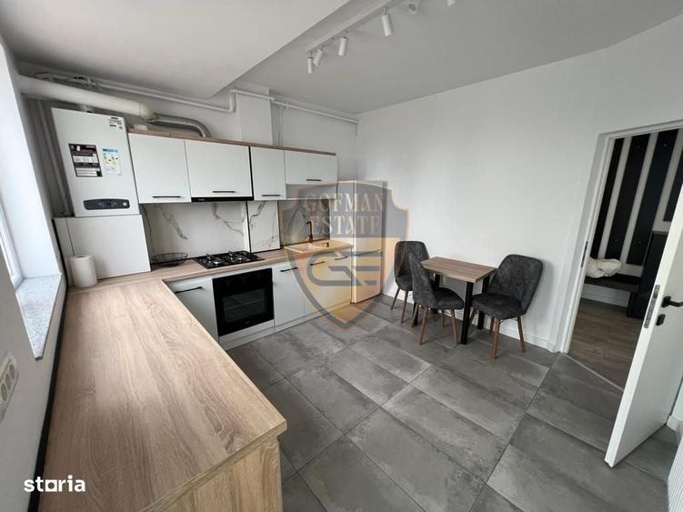 Apartament cu 3 camere în Central — fotografia 3