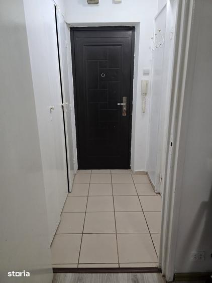 Garsonieră în Titan